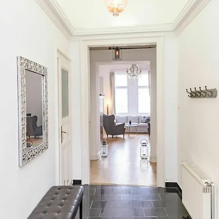 Pelicanstay In Buda Historical District *