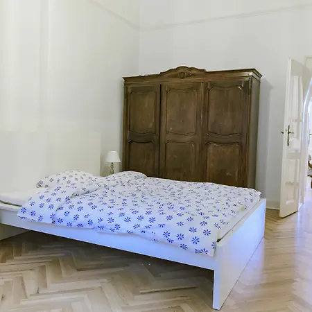 Pelicanstay In Buda Historical District بودابست