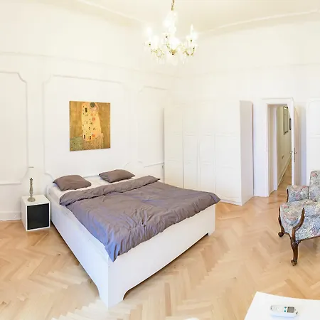 Lejlighed Pelicanstay In Buda Historical District *